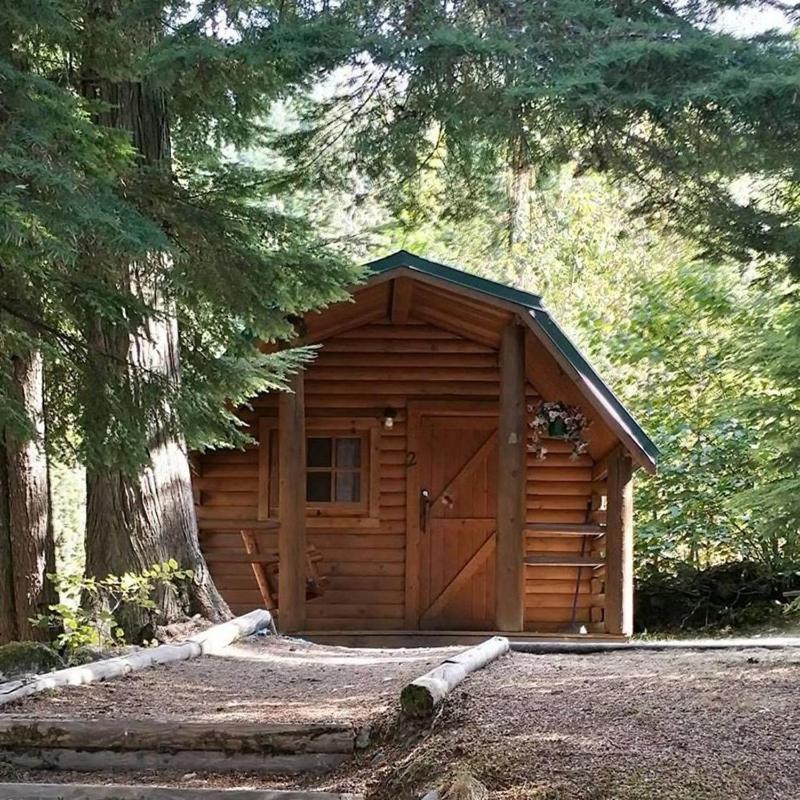 Sicamous Rv & Cabin Resort Malakwa Kültér fotó