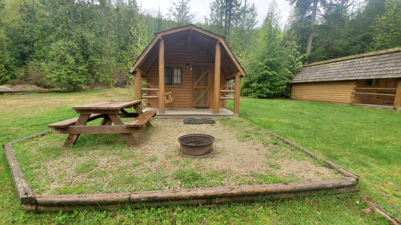 Sicamous Rv & Cabin Resort Malakwa Kültér fotó